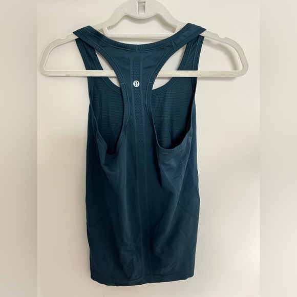 Lululemon Set of 2 Racerback Tanks Size 6 Black and Green - Picture 3 of 12